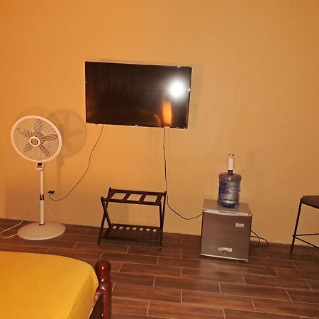 Banyan Rose Room 3 Orange Walk المظهر الخارجي الصورة