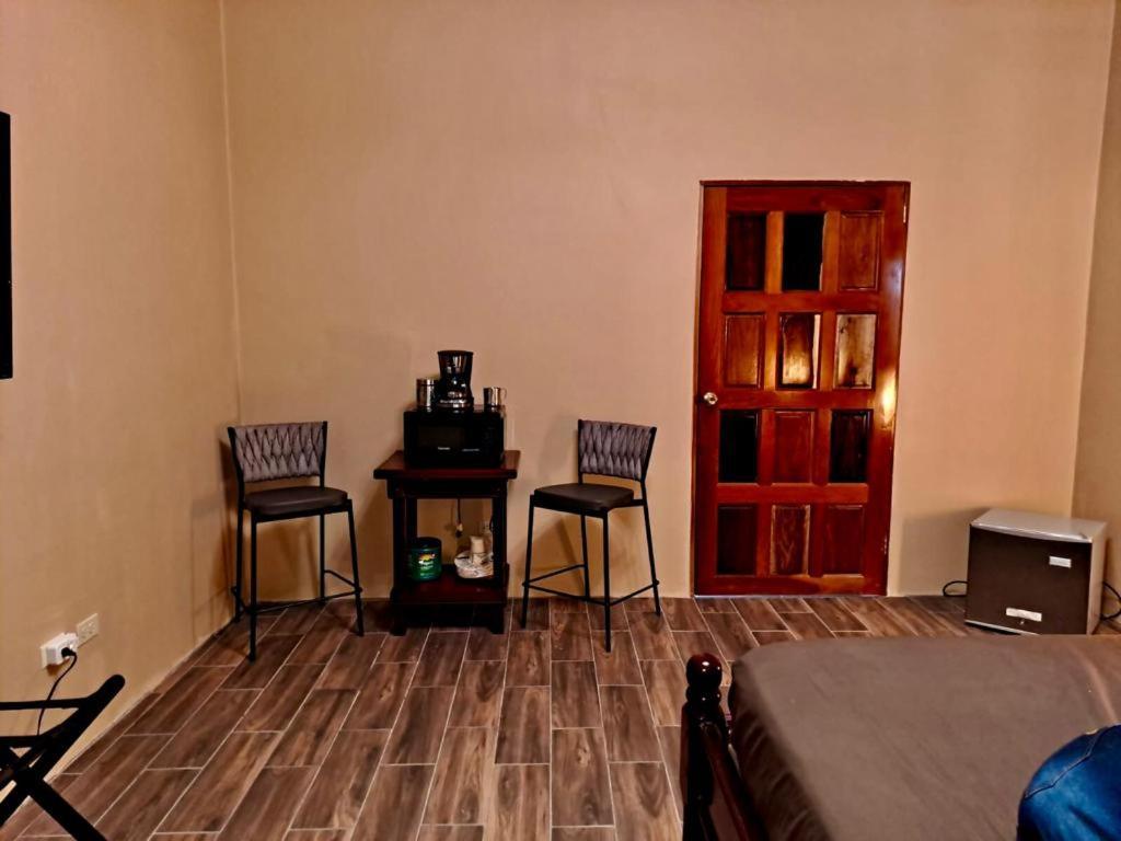 Banyan Rose Room 3 Orange Walk المظهر الخارجي الصورة